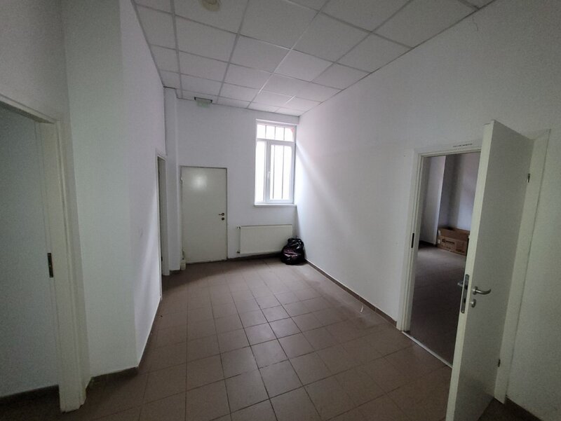 ULtracentral, Piata Gemeni, spatiu